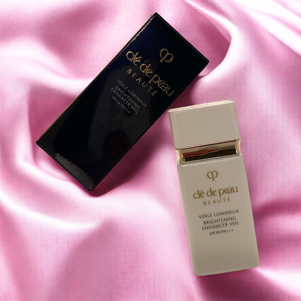 CPB   Cle de Peau Beaute Voile Lumineux SPF 38・PA+++